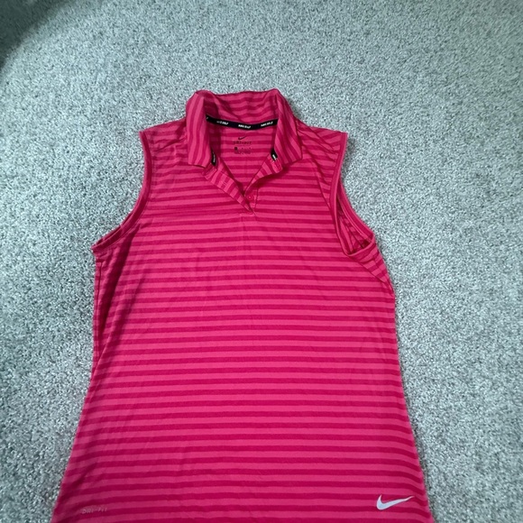 (2) Nike Women’s Activewear Sleeveless Tank & Golf Polo Bundle Size Large - Picture 5 of 9